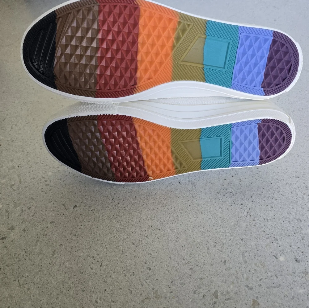 American Eagle White Rainbow Sole Hight Top Canvas Sneakers Size 6 - Picture 4 of 7